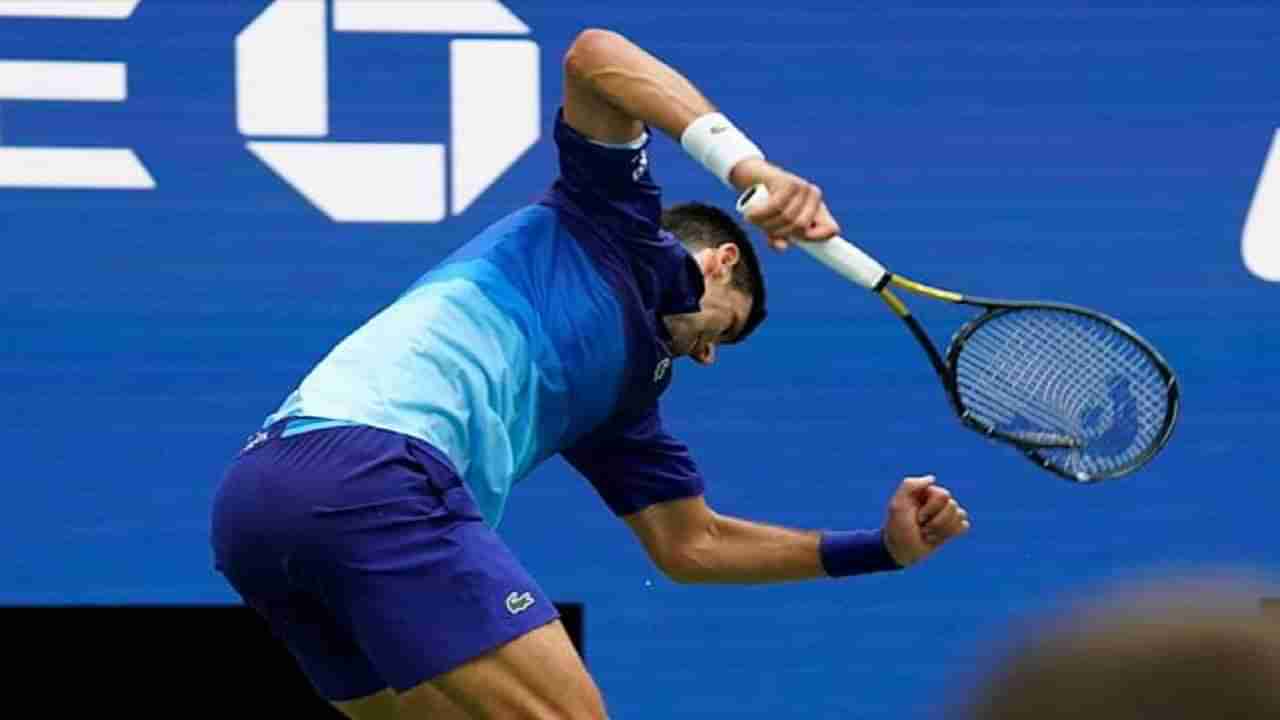VIDEO : अरे बापरे! पराभूत होताच Novak Djokovic मैदानातच बॅडमिंटन रॅकेट आपटू लागला, नोव्हाकचं रौद्ररुप पाहून सर्वच चकित