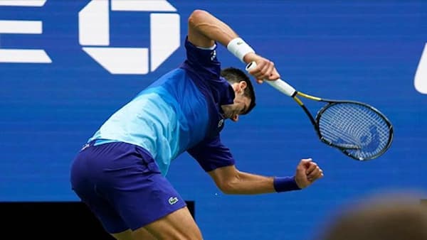 VIDEO : अरे बापरे! पराभूत होताच Novak Djokovic मैदानातच बॅडमिंटन रॅकेट आपटू लागला, नोव्हाकचं रौद्ररुप पाहून सर्वच चकित