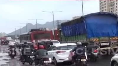 VIDEO: प्रवास खड्ड्यात! ठाणे-नाशिक महामार्गावर प्रचंड वाहतूक कोंडी; 8 किलोमीटरच्या रांगाच रांगा