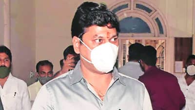 बार्टीच्या कोणत्याही योजनेला निधी कमी पडणार नाही, बडोलेंच्या टीकेनंतर धनंजय मुंडेंचा दावा