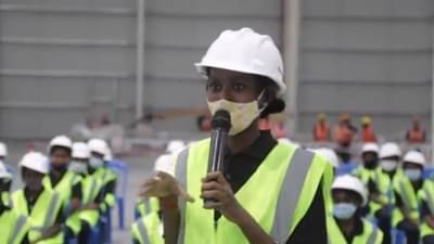 Ola इलेक्ट्रिक स्कूटर फॅक्ट्रीत महिला राज, स्त्रियाच चालवणार कारखाना, 10,000 जणींची भरती होणार