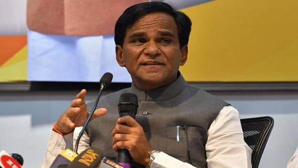 OBC Reservation: भुजबळ आणि वडेट्टीवार चेहरे चमकावायला आले होते, ओबीसी आरक्षणावर दानवेंचा चिमटा
