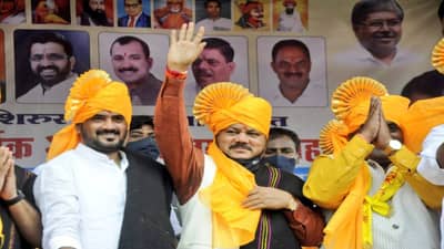 सुरेखा पुणेकरांचा राष्ट्रवादी प्रवेश, दरेकर म्हणतात, राष्ट्रवादी रंगलेल्या गालाचा मुका घेणारा पक्ष