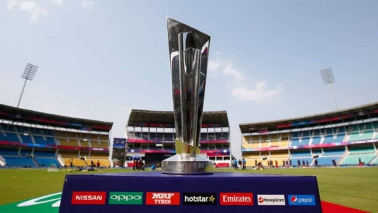 T20 World Cup 2021 साठी टीम इंडिया नव्या रुपात, पाहा नव्या जर्सीचे फोटो!