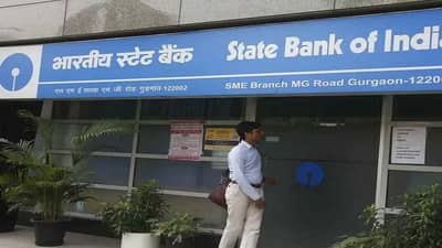 SBI ने ग्राहकांना बनावट ग्राहक सेवा क्रमांकांपासून केले सावध, एक चूक अन् बँक खाते रिकामी