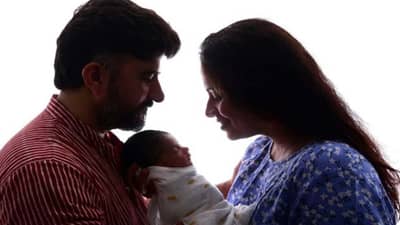 ‘लाडाची मी लेक गं’ फेम अभिनेत्री स्मिता तांबेने शेअर केला लेकीचा पहिला फोटो, चाहत्यांकडून शुभेच्छांचा वर्षाव!