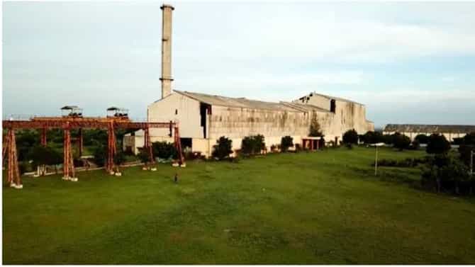 सांगोला शेतकरी सहकारी साखर कारखान्याचं धुराडं तब्बल 13 वर्षानंतर पेटणार, शेतकऱ्यांमध्ये उत्साहाचं वातावरण