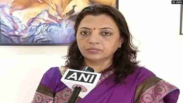 अतुल भातखळकरांचं डोकं ठिकाणावर नाही, मनिषा कांयदेंचा पलटवार