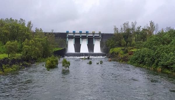 मुंबईसाठी गुड न्यूज! अप्पर वैतरणा भरले, मायानगरीचा पाणीप्रश्न मिटला!!