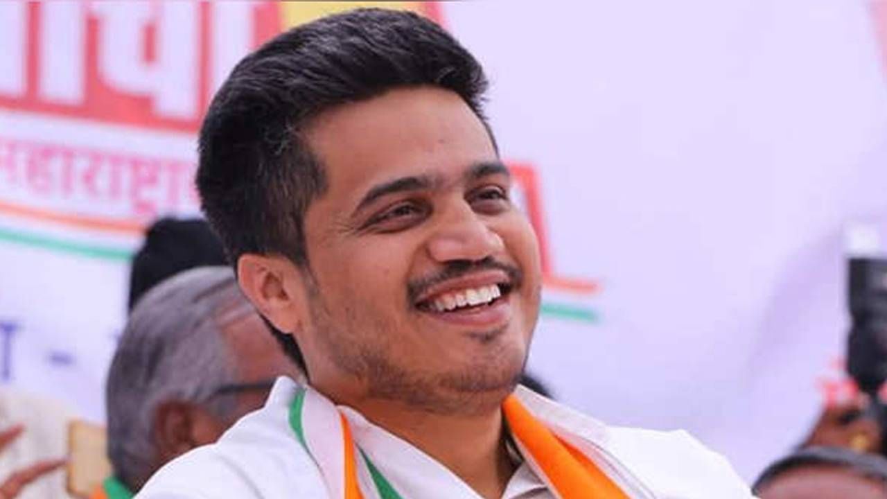 आघाडीला जिल्हापरिषद, पंचायत समितीत घवघवीत यश; रोहित पवार म्हणतात, आता... आघाडीला जिल्हापरिषद, पंचायत समितीत घवघवीत यश; रोहित पवार म्हणतात, आता...
