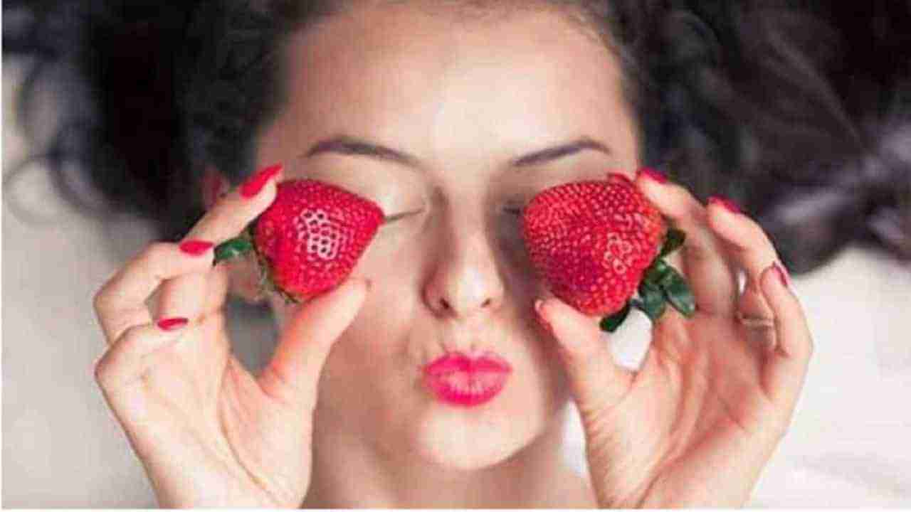 Skin Care Tips : तजेलदार त्वचेसाठी स्ट्रॉबेरीपासून बनवलेले हे फेसमास्क नक्की वापरा!