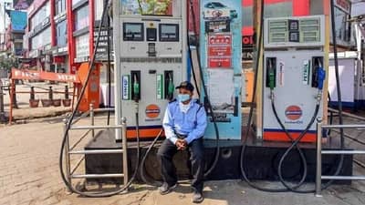 Petrol Diesel Price: अहो आश्चर्यम! देशभरात सलग 11व्या दिवशी पेट्रोल-डिझेलचे भाव स्थिर