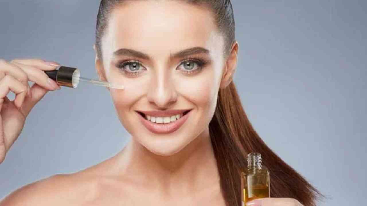 Skin Care : कोरड्या त्वचेपासून मुक्त होण्यासाठी 'हे' पदार्थ आहारात समाविष्ट करा!