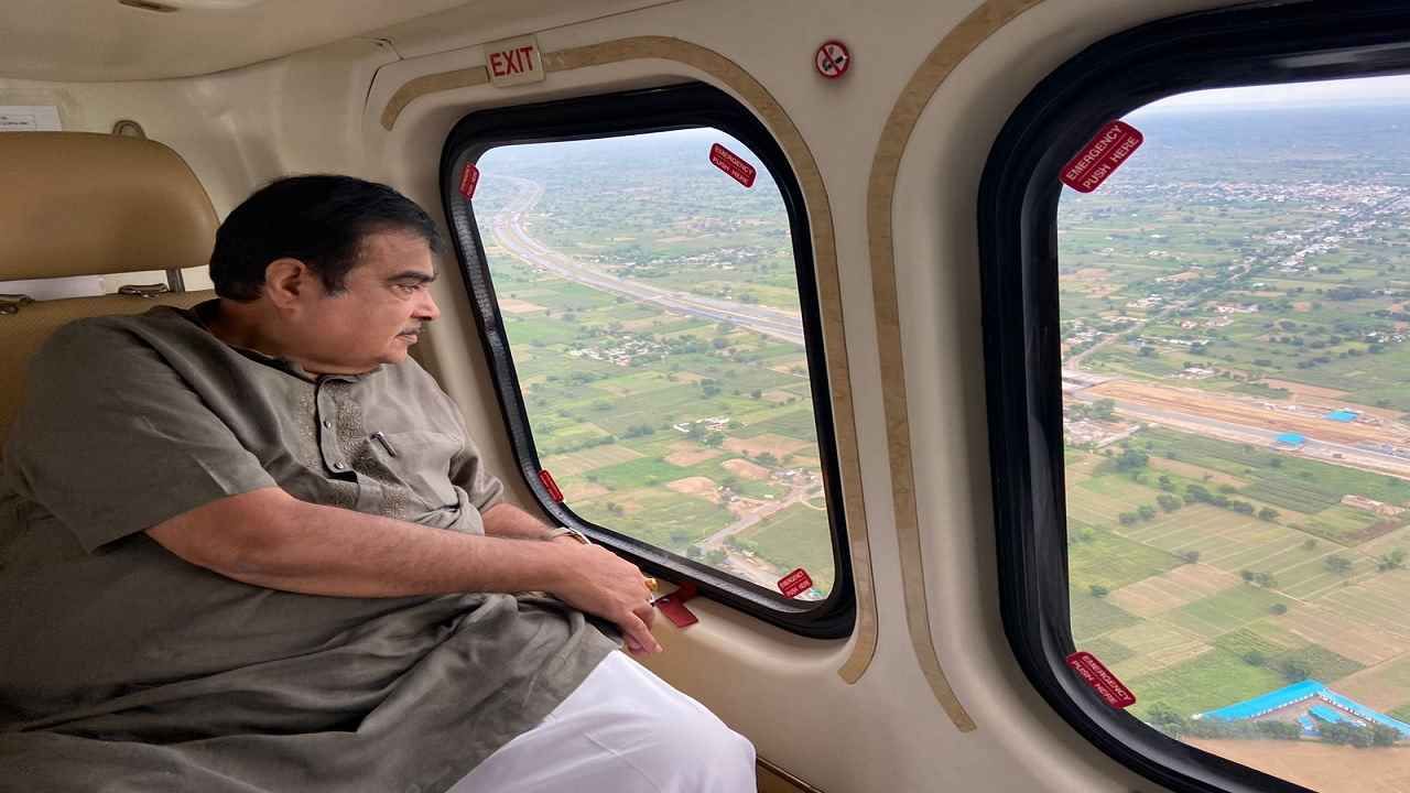 दिल्ली-मुंबई एक्स्प्रेस वेचं काम कधी पूर्ण होणार? नितीन गडकरींकडून हरियाणा, राजस्थानात कामाची पाहणी दिल्ली-मुंबई एक्स्प्रेस वेचं काम कधी पूर्ण होणार? नितीन गडकरींकडून हरियाणा, राजस्थानात कामाची पाहणी
