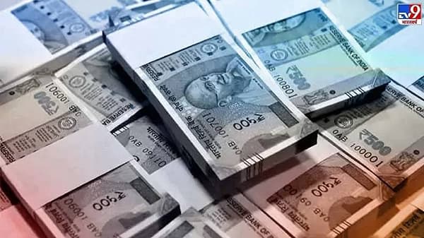 तुमचे SBI मध्ये खाते असल्यास 342 रुपये देऊन 4 लाख मिळवा, जाणून घ्या सर्वकाही