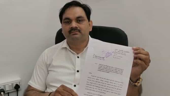 बेकायदा इमारतीवर कारवाई नको म्हणून केडीएमसी अधिकाऱ्यांनी 25 लाख घेतले, बिल्डराचा आरोप, ACB कडे चौकशीची मागणी