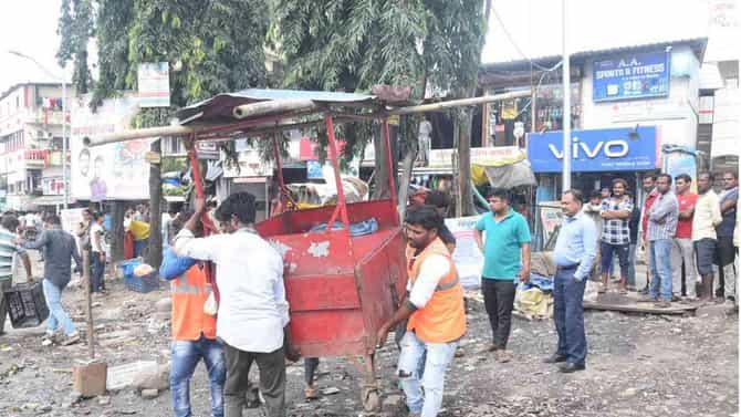 अनधिकृत फेरीवाल्यांवर कडक कारवाई, ठाणे महापालिकेची बेधडक मोहिम सुरुच