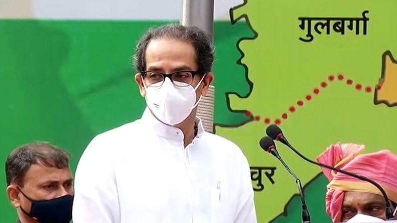 राज्याची अब्रू दिल्लीच्या वेशीवर का टांगताय, भाजपच्या 12 महिला आमदारांचं मुख्यमंत्र्यांना खरमरीत पत्र राज्याची अब्रू दिल्लीच्या वेशीवर का टांगताय, भाजपच्या 12 महिला आमदारांचं मुख्यमंत्र्यांना खरमरीत पत्र