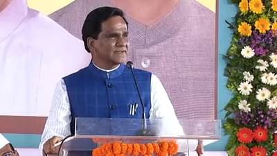 मुख्यमंत्र्यांसमोर दानवे म्हणाले, अब्दुल सत्तारांना मतदान करु नका, बघू लोक कुणाचं ऐकतात!