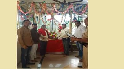 काय चाललंय काय हे ? हत्येच्या आरोपींचा खुद्द पोलीस ठाण्यातच सत्कार, दौलताबादमध्ये संतापजनक प्रकार