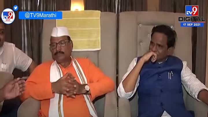 Aurangabad | मुख्यमंत्र्यांच्या भाषणानंतर Raosaheb Danve आणि Abdul Sattar यांची टोलेबाजी Aurangabad | मुख्यमंत्र्यांच्या भाषणानंतर Raosaheb Danve आणि Abdul Sattar यांची टोलेबाजी