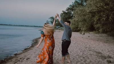 सुट्टीची मजा घ्यायला गेले, तब्बल 5 कोटींची लॉटरी जिंकून आले, एका सुट्टीने जोडप्याचं आयुष्य बदललं!