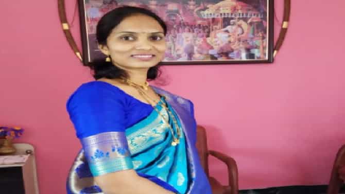 जाचाला कंटाळून विवाहितेचा गळफास, माहेरच्यांनी सासरच्या दारातच चिता पेटवली