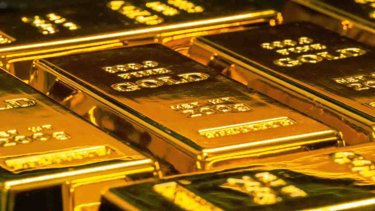 Gold Price: सोनं खरेदी करण्याची चांगली संधी; उच्चांकी भावापेक्षा दहा हजार रुपयांनी स्वस्त