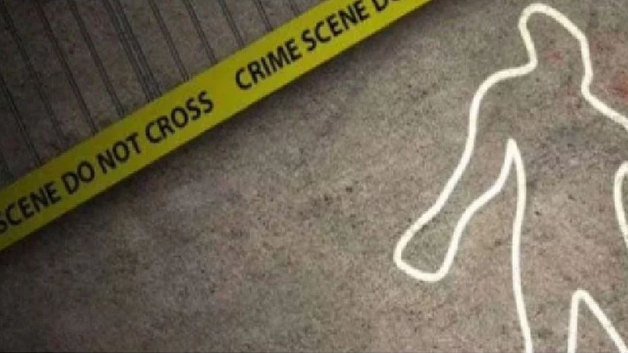 सासरच्यांना भेटून आला, रात्री उशिरापर्यंत गावकऱ्यांसोबत गप्पा, सकाळी पंख्याला लटकलेल्या अवस्थेत, घरातल्या पाच जणांचा रहस्यमय मृत्यू सासरच्यांना भेटून आला, रात्री उशिरापर्यंत गावकऱ्यांसोबत गप्पा, सकाळी पंख्याला लटकलेल्या अवस्थेत, घरातल्या पाच जणांचा रहस्यमय मृत्यू