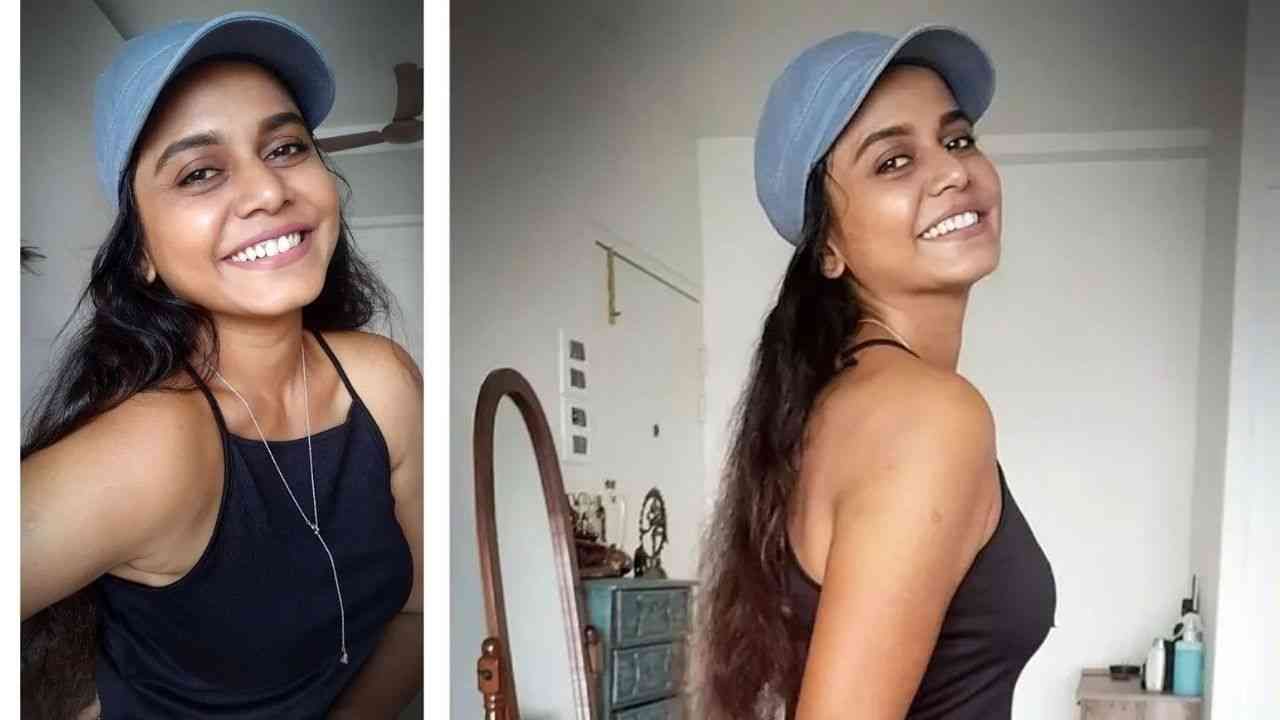 आता हेमांगीनं मस्त घरातच फोटोशूट केलं आहे. या फोटोमध्ये तिनं काळ्या रंगाचा क्रॉप टॉप आणि निळ्या रंगाचा जिन्स कॅरी केला आहे. सोबतच तिनं कॅपसुद्धा कॅरी केली आहे आहे.