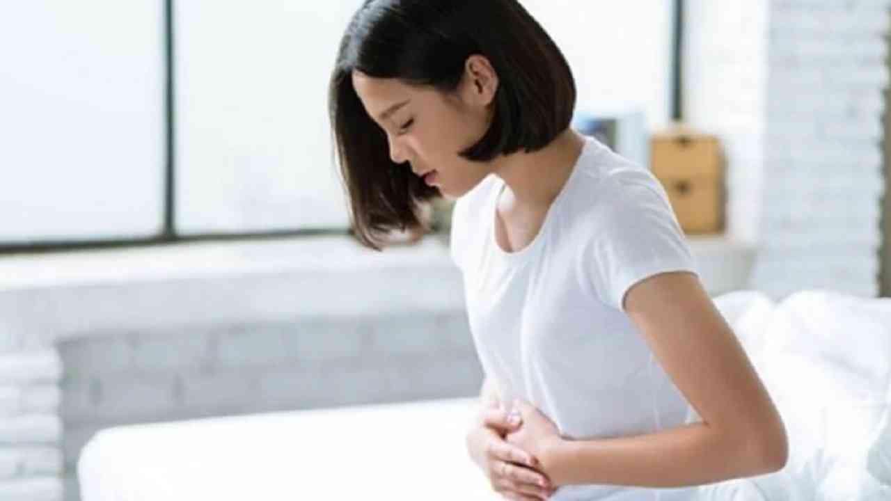 Health Tips : PCOS रुग्णांनी आहारात 'या' गोष्टींचा समावेश करावा, वजनही नियंत्रणात येईल; वाचा याबद्दल! Health Tips : PCOS रुग्णांनी आहारात 'या' गोष्टींचा समावेश करावा, वजनही नियंत्रणात येईल; वाचा याबद्दल!