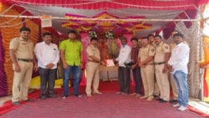 53 गावात एकच गणपती, रक्तदान शिबीर, स्पर्धा परीक्षा मार्गदर्शनासह अनेक कार्यक्रम, भूम पोलिसांचा स्तुत्य उपक्रम