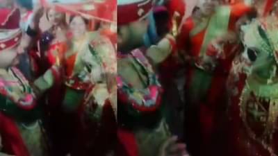 Video | काळा चष्मा लावून नवरी म्हणते ले फोटू ले, भन्नाट डान्सचा व्हिडीओ व्हायरल