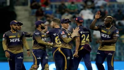 KKR vs RCB Live Score, IPL 2021 : वरुणच्या फिरकीची जादू आणि सलामीवीरांची कमाल, केकेआरचा 9 विकेट्सनी दमदार विजय
