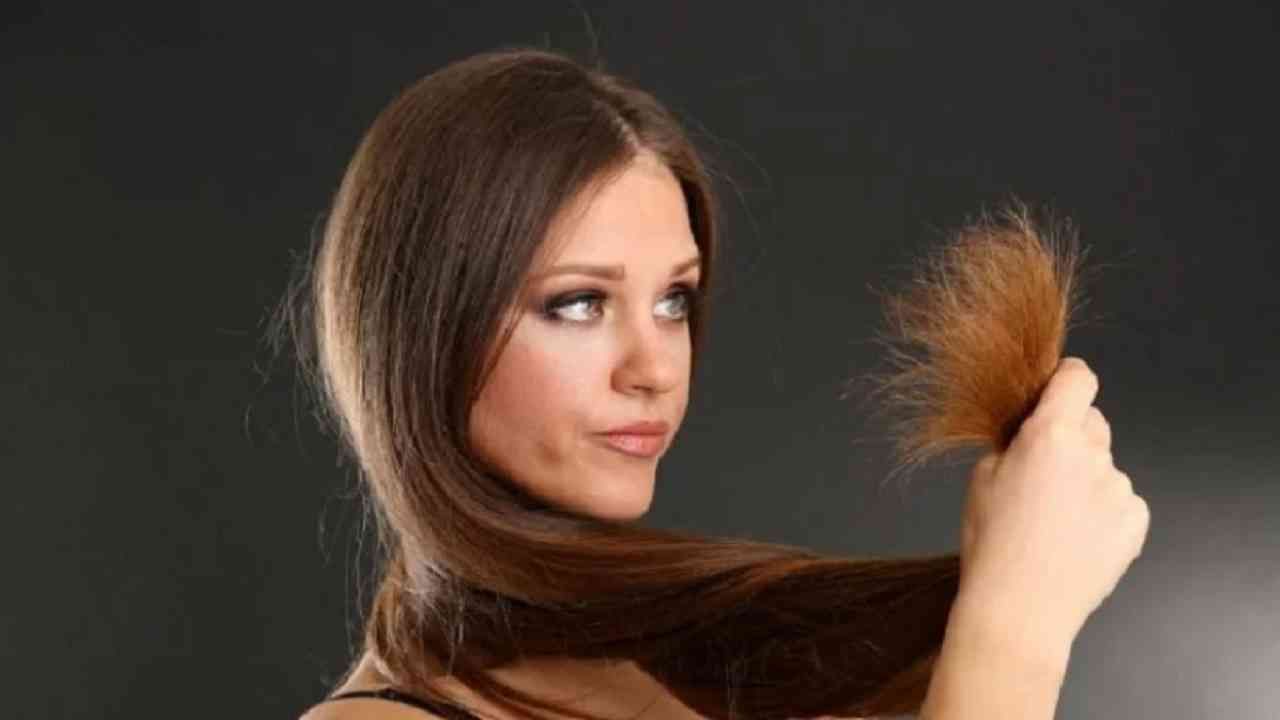Hair Care Remedies : मऊ आणि चमकदार केसांसाठी 'हे' घरगुती उपाय करून पाहा!