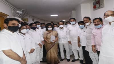 काँग्रेसकडून राज्यसभेसाठी रजनी पाटील यांचा उमेदवारी अर्ज दाखल, महाविकास आघाडी नेत्यांना विजयाचा विश्वास