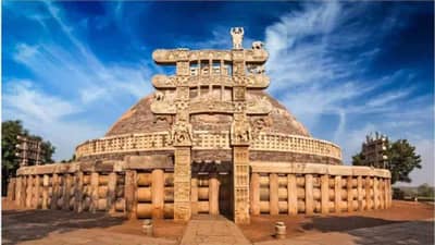 फिरण्याची आवड असेल तर मध्यप्रदेशातील सांचीचा स्तूप आवश्य पाहा; अद्भूत वास्तूकला पाहून थक्क व्हाल!