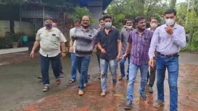 मोबाईलसाठी विकृती, पेशाने ड्रायव्हिंग ट्रेनर असलेल्या इसमाचं लाजिरवाणं कृत्य, किळसवाणी शक्कल त्याच्याच अंगाशी