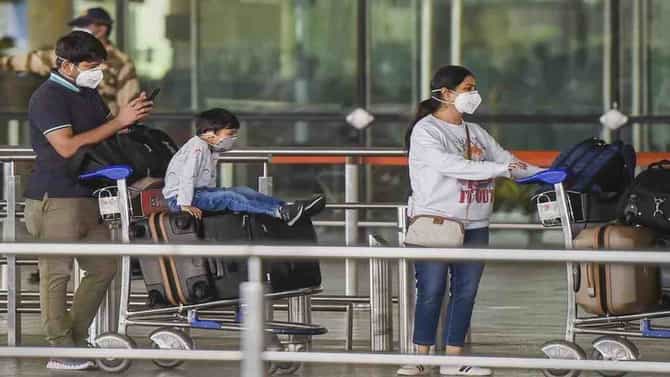 Covid Updates:लसीकरण झालेल्या परदेशी प्रवाशांना आजपासून विलगीकरण नाही; मात्र, आरटीपीसीआर रिपोर्ट हवाच