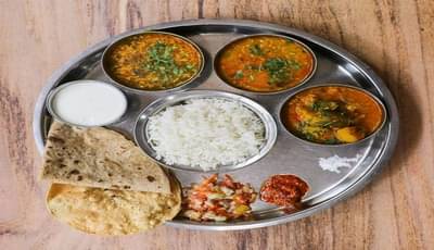 बांधकाम मजुरांना मोफत ‘मध्यान्ह भोजन’; नाशिकमधून सुरुवात, सकस आहार मिळणार