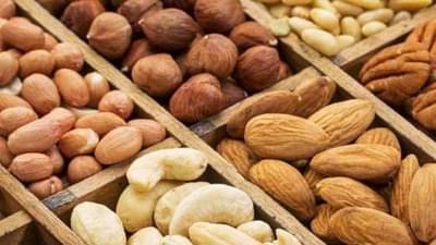 पितृपक्षामुळे सुक्यामेव्याला मागणी, भाजीपाला विक्रेत्यांनाही अच्छे दिन