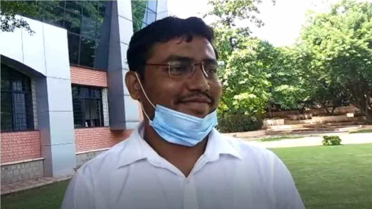 शाळेत असताना चहा, भजी विकली, आता क्लास वन ऑफिसर, बारामतीच्या अल्ताफ शेखचे घवघवीत यश !