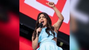 Global Citizen Live Event : प्रियांका चोप्राने शो केला होस्ट, आयफेल टॉवरसमोर निळ्या रंगाच्या ड्रेसमध्ये दिल्या पोज