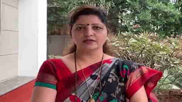 भाजप आमदाराची महिला अधिकाऱ्याला शिवीगाळ, चाकणकर भडकल्या, म्हणाल्या, हा माज तुमच्या घरी दाखवा
