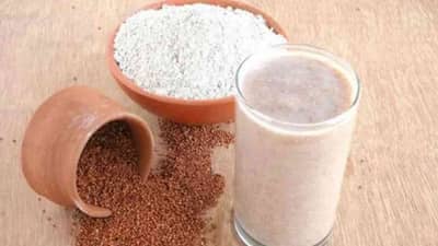 Health Tips : रात्री झोपण्यापूर्वी दुधामध्ये नाचणी मिक्स करून पिणे फायदेशीर आहे का? जाणून घ्या सविस्तर!