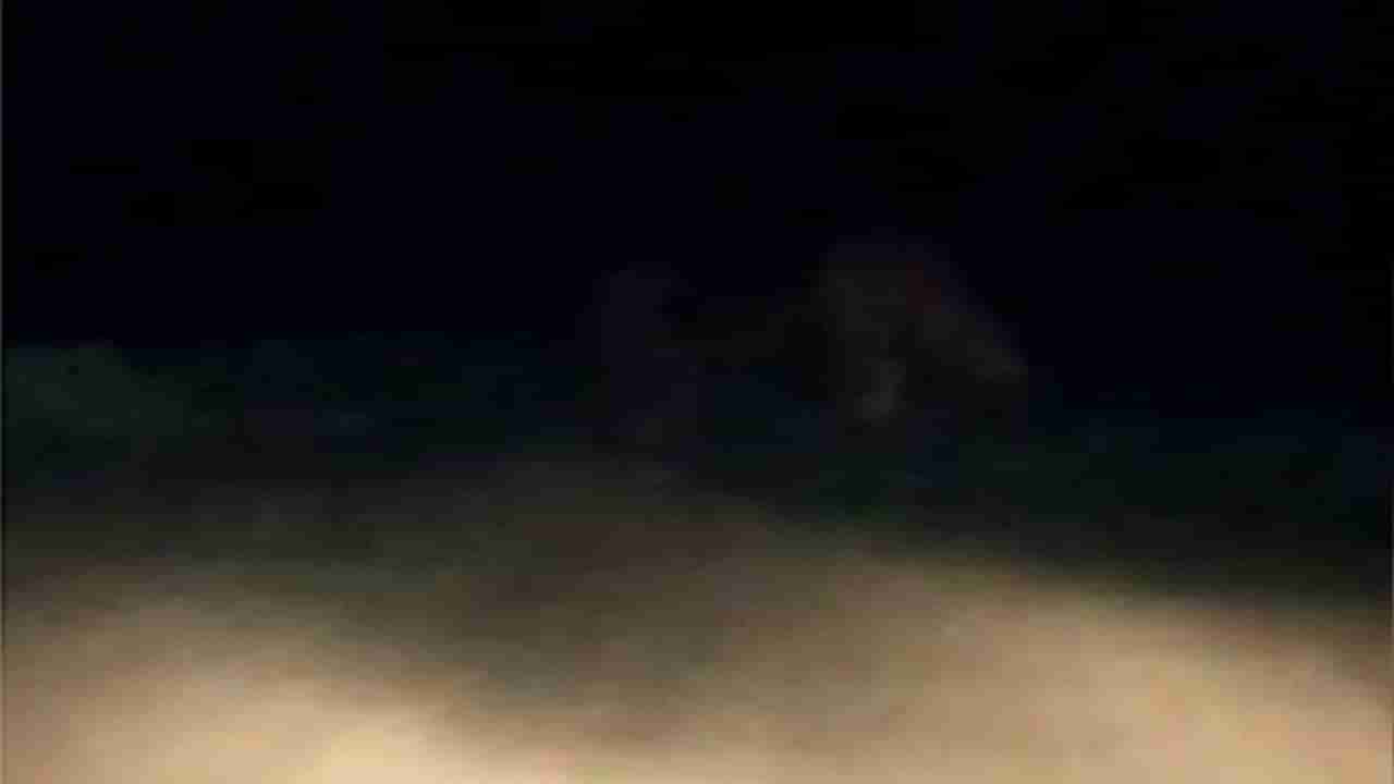VIDEO : रात्रीच्या अंधारात उलट्या पावलांची भूतं, शिर नसलेला मुलगा? तालुक्यात खळबळ, पोलिसांकडून कथित व्हिडीओचा पंचनामा