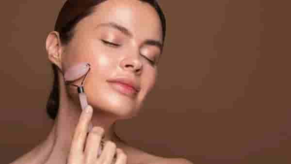 Skin Care : त्वचेच्या उघड्या छिद्रांपासून मुक्त होण्यासाठी हे घरगुती उपाय करून पाहा!
