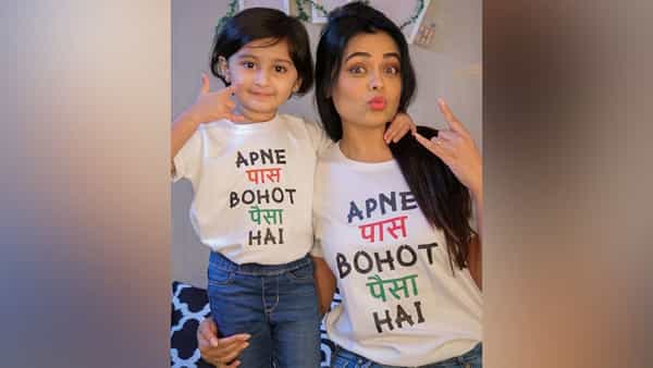 झी मराठी वाहिनीवर 'माझी तुझी रेशीमगाठ' ही नवी मालिका सुरू झाली आहे. या मालिकेत प्रेक्षकांचं लक्ष वेधून घेत आहे ती म्हणजे जेमतेम चार वर्षांची एक चिमुरडी मायरा.