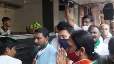 आजचा दिवस शेतकऱ्यांसाठी द्या, व्यापाऱ्यांना आवाहन करत काँग्रेस राष्ट्रवादीचे नेते रस्त्यावर