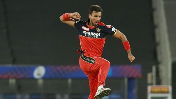 IPL 2021 : हॅट्रिकदरम्यानचा तो चेंडू सर्वोत्तम, हर्षल पटेलकडून फेव्हरेट विकेटचा खुलासा